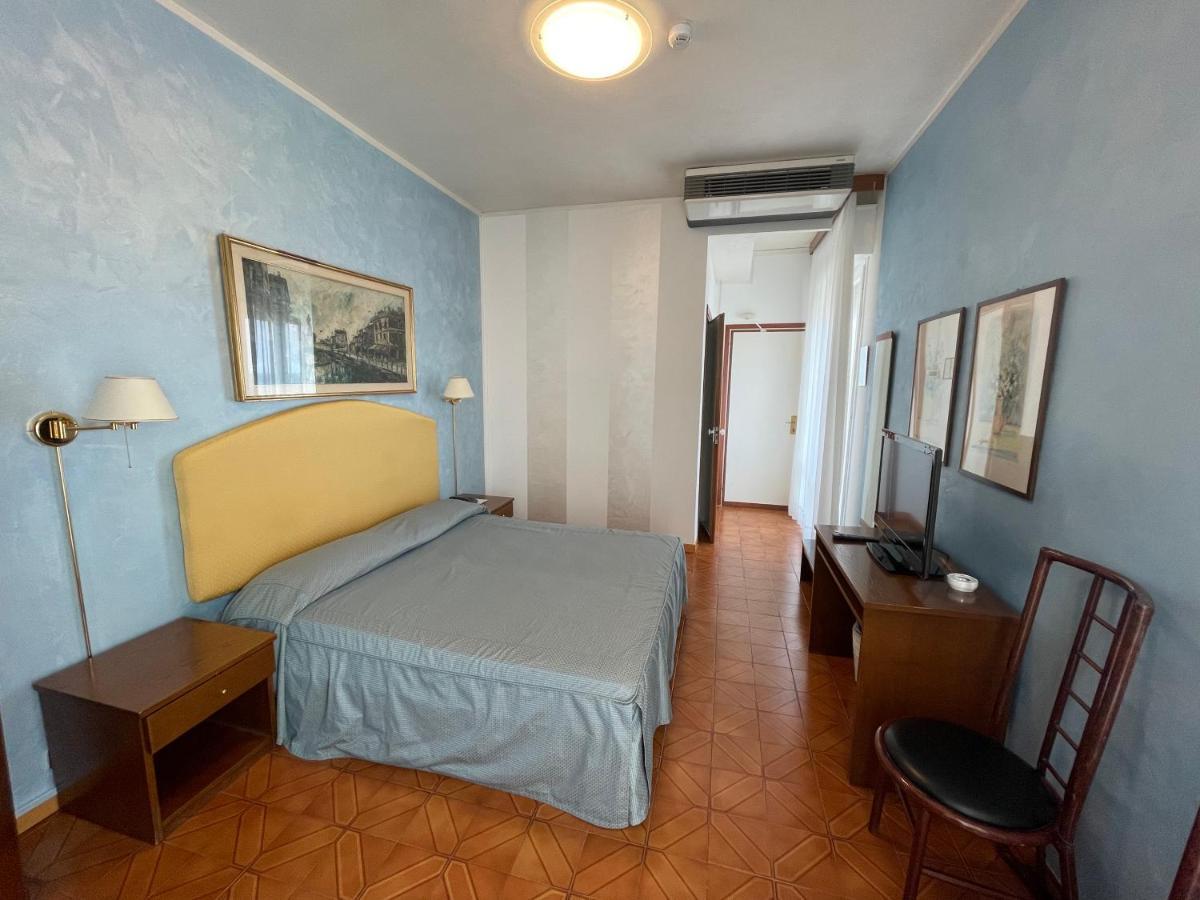 Hotel Universo Lido di Jesolo Ngoại thất bức ảnh