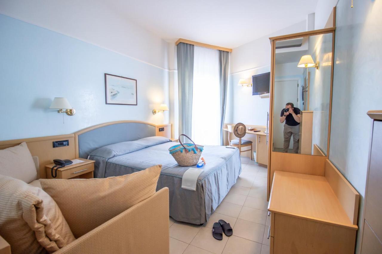 Hotel Universo Lido di Jesolo Ngoại thất bức ảnh